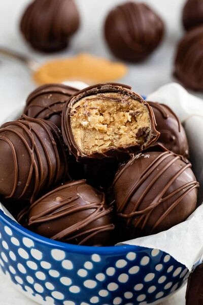File:Peanut-Butter-Balls.jpg